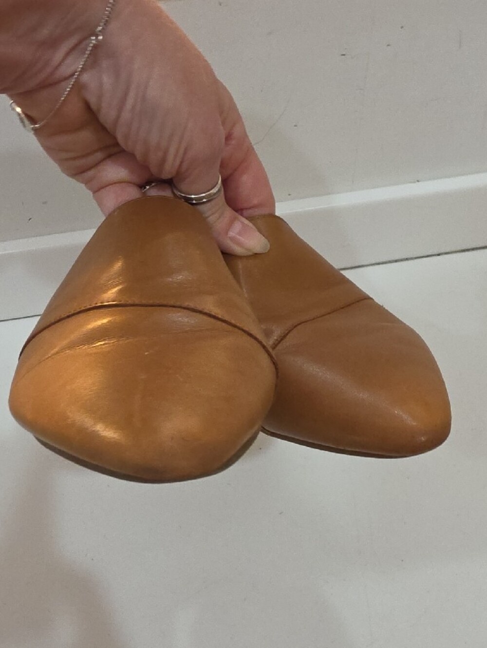 Lucky Brand Cognac Pointed Leather Mules - Picture 6 of 6